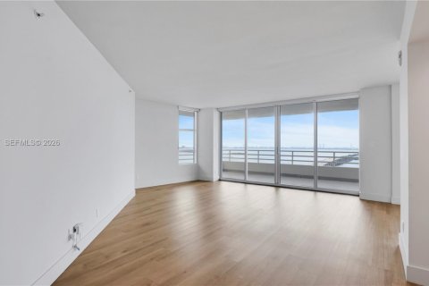 Apartamento en alquiler en Miami, Florida, 3 dormitorios, 187.85 m2 № 2008974 - foto 5
