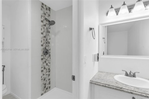 Купить таунхаус в Майами, Флорида 2 спальни, 93.65м2, № 2008197 - фото 14