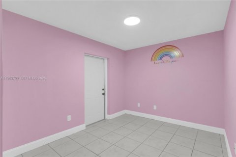 Купить таунхаус в Майами, Флорида 2 спальни, 93.65м2, № 2008197 - фото 8