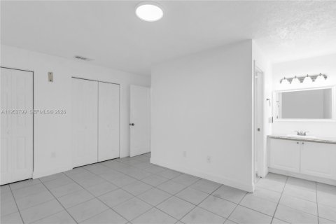 Купить таунхаус в Майами, Флорида 2 спальни, 93.65м2, № 2008197 - фото 12