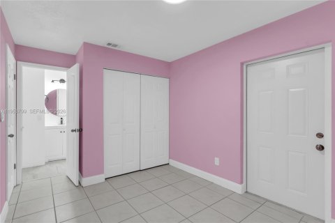 Купить таунхаус в Майами, Флорида 2 спальни, 93.65м2, № 2008197 - фото 9