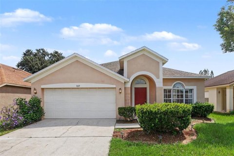 House in Valrico, Florida 3 bedrooms, 149.57 sq.m. № 2370750