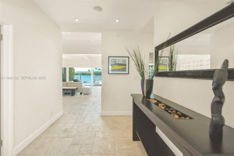 Villa ou maison à louer à Miami Beach, Floride: 5 chambres, 335.28 m2 № 1999073 - photo 8