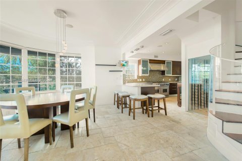 Villa ou maison à louer à Miami Beach, Floride: 5 chambres, 335.28 m2 № 1999073 - photo 7