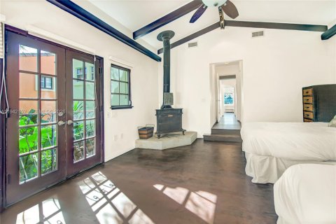 Villa ou maison à louer à Miami Beach, Floride: 5 chambres, 335.28 m2 № 1999073 - photo 16