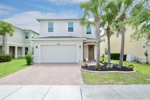 Villa ou maison à vendre à Port St. Lucie, Floride: 3 chambres, 193.24 m2 № 2087482 - photo 2