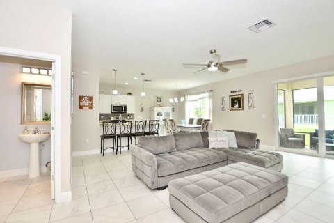 Villa ou maison à vendre à Port St. Lucie, Floride: 3 chambres, 193.24 m2 № 2087482 - photo 7