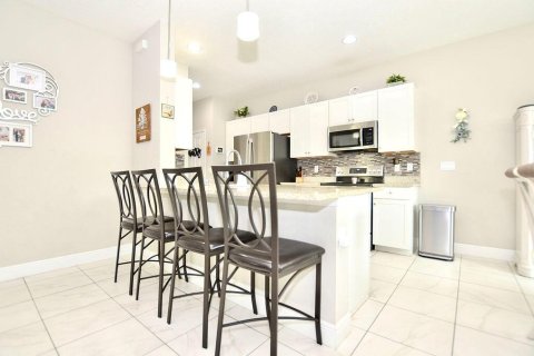 Villa ou maison à vendre à Port St. Lucie, Floride: 3 chambres, 193.24 m2 № 2087482 - photo 10