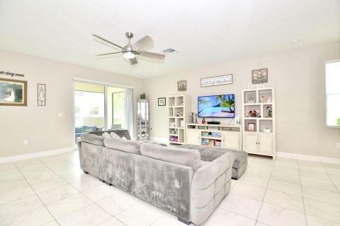 Villa ou maison à vendre à Port St. Lucie, Floride: 3 chambres, 193.24 m2 № 2087482 - photo 8