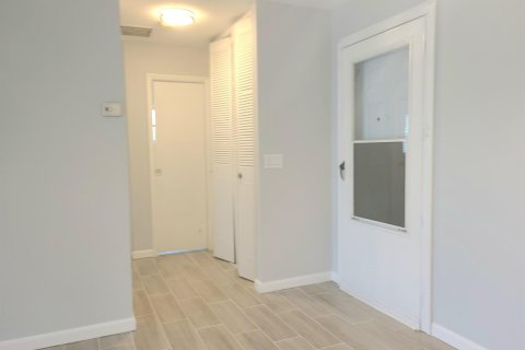 Propiedad comercial en venta en West Palm Beach, Florida, 306.21 m2 № 2434381 - foto 18