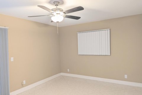 Propiedad comercial en venta en West Palm Beach, Florida, 306.21 m2 № 2434381 - foto 3