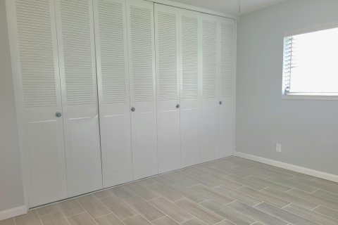 Propiedad comercial en venta en West Palm Beach, Florida, 306.21 m2 № 2434381 - foto 19