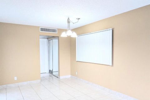 Propiedad comercial en venta en West Palm Beach, Florida, 306.21 m2 № 2434381 - foto 6