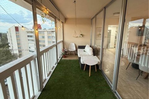 Copropriété à vendre à Lauderhill, Floride: 2 chambres, 107.77 m2 № 2031366 - photo 7