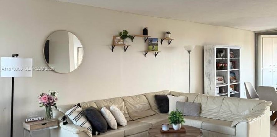 Condo à Lauderhill, Floride, 2 chambres № 2031366