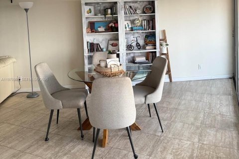 Copropriété à vendre à Lauderhill, Floride: 2 chambres, 107.77 m2 № 2031366 - photo 5