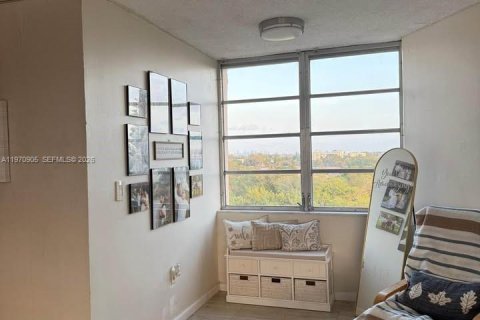 Copropriété à vendre à Lauderhill, Floride: 2 chambres, 107.77 m2 № 2031366 - photo 2