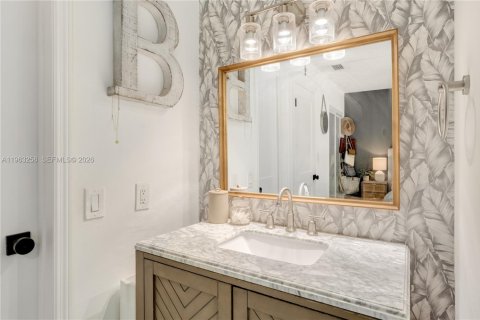 Townhouse in Miami, Florida 2 bedrooms, 81.38 sq.m. № 2026089 - photo 16