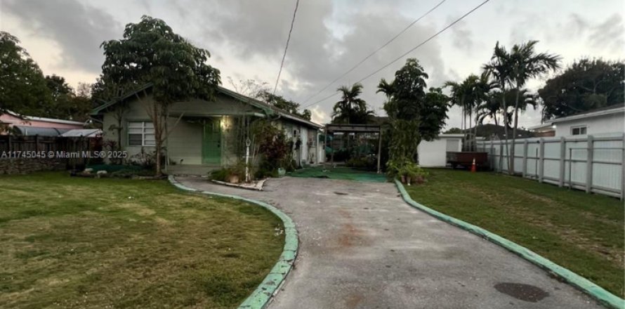 Villa ou maison à Miami, Floride 1 chambre, 139.35 m2 № 1867462