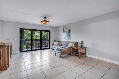 Condo in Weston, Florida, 2 bedrooms  № 1874741 - photo 19