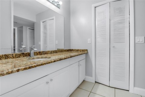 Condo in Weston, Florida, 2 bedrooms  № 1874741 - photo 12