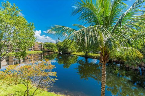 Condo in Weston, Florida, 2 bedrooms  № 1874741 - photo 25