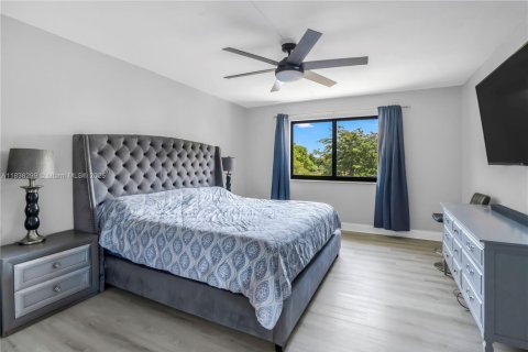 Condo in Weston, Florida, 2 bedrooms  № 1874741 - photo 9