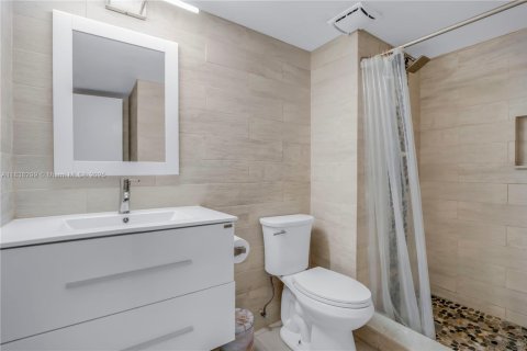 Condo in Weston, Florida, 2 bedrooms  № 1874741 - photo 7