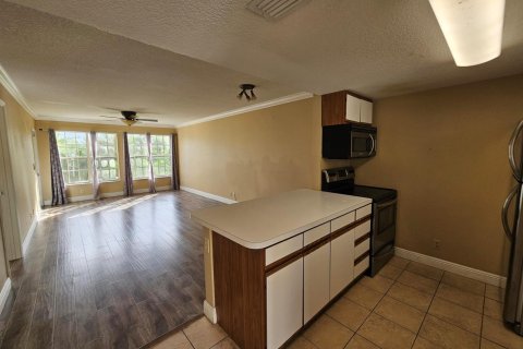 Copropriété à louer à Boca Raton, Floride: 1 chambre, 65.03 m2 № 2400841 - photo 4