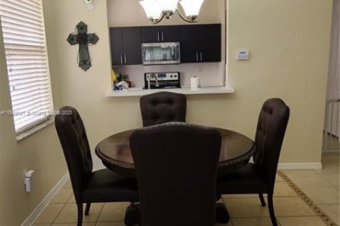 Touwnhouse à louer à Homestead, Floride: 3 chambres, 120.59 m2 № 1951070 - photo 10