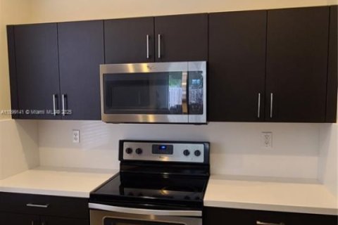 Touwnhouse à louer à Homestead, Floride: 3 chambres, 120.59 m2 № 1951070 - photo 22