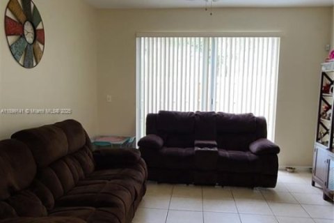 Touwnhouse à louer à Homestead, Floride: 3 chambres, 120.59 m2 № 1951070 - photo 7