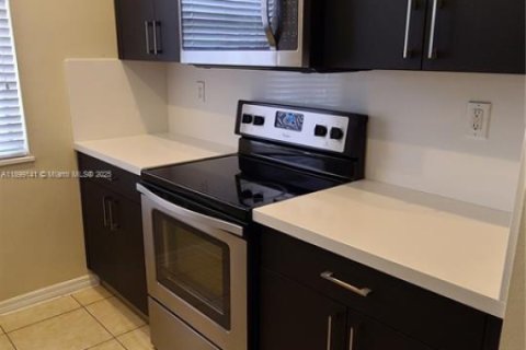 Touwnhouse à louer à Homestead, Floride: 3 chambres, 120.59 m2 № 1951070 - photo 23