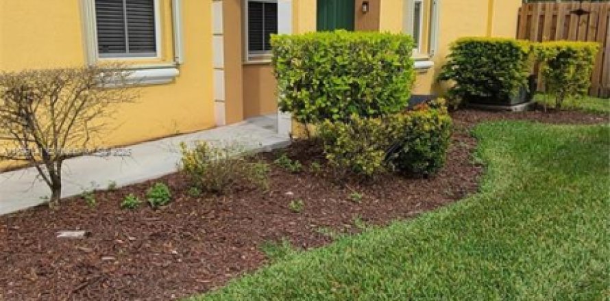 Touwnhouse à Homestead, Floride 3 chambres, 120.59 m2 № 1951070