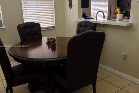 Touwnhouse à louer à Homestead, Floride: 3 chambres, 120.59 m2 № 1951070 - photo 14