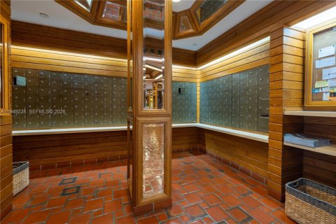 Condo in Miami, Florida, 2 bedrooms № 2079467 - photo 29
