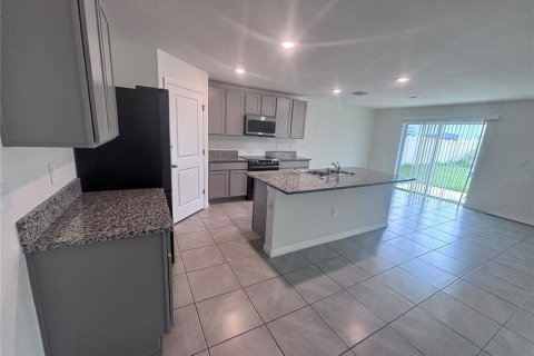 Casa en alquiler en Ocala, Florida, 5 dormitorios, 247.21 m2 № 1906360 - foto 3