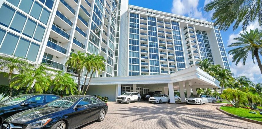 Condo in Bal Harbour, Florida, 1 bedroom  № 1737594