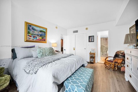 Condo in Bal Harbour, Florida, 1 bedroom  № 1737594 - photo 20