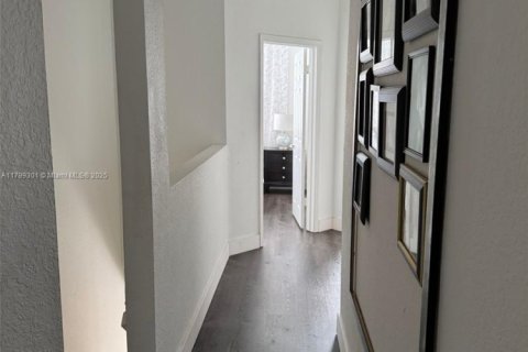 Купить кондоминиум в Дорал, Флорида 3 спальни, 127.28м2, № 1730530 - фото 3