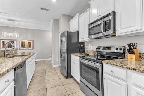 Townhouse in Kissimmee, Florida 4 bedrooms, 176.89 sq.m. № 1865484 - photo 10