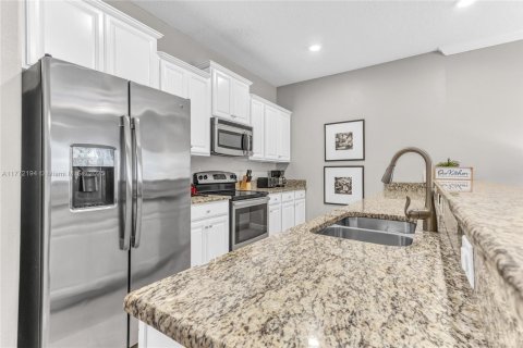 Townhouse in Kissimmee, Florida 4 bedrooms, 176.89 sq.m. № 1865484 - photo 9