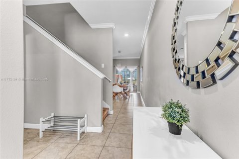 Townhouse in Kissimmee, Florida 4 bedrooms, 176.89 sq.m. № 1865484 - photo 3