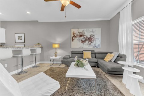 Townhouse in Kissimmee, Florida 4 bedrooms, 176.89 sq.m. № 1865484 - photo 8