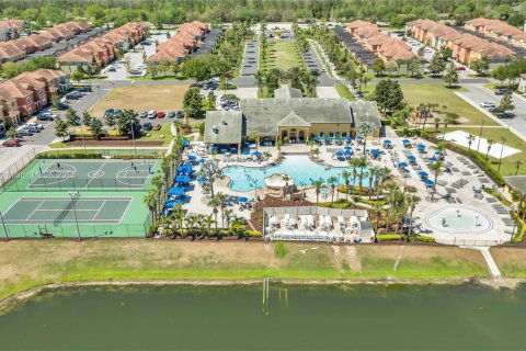 Townhouse in Kissimmee, Florida 4 bedrooms, 176.89 sq.m. № 1865484 - photo 29