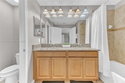 Townhouse in Kissimmee, Florida 4 bedrooms, 176.89 sq.m. № 1865484 - photo 15