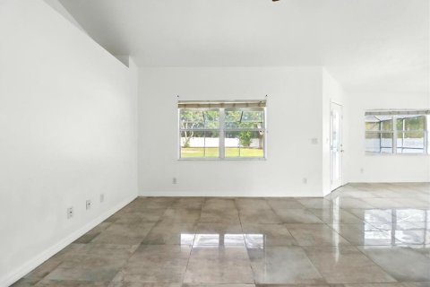 Casa en venta en Ocala, Florida, 3 dormitorios, 133.22 m2 № 1908735 - foto 4