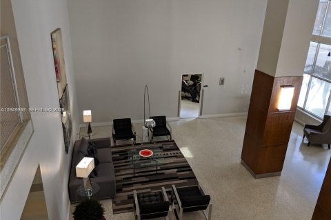 Condominio en alquiler en Hollywood, Florida, 1 dormitorio, 84.17 m2 № 2006445 - foto 12