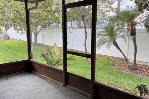 Touwnhouse à louer à Brandon, Floride: 2 chambres, 109.44 m2 № 2150463 - photo 9