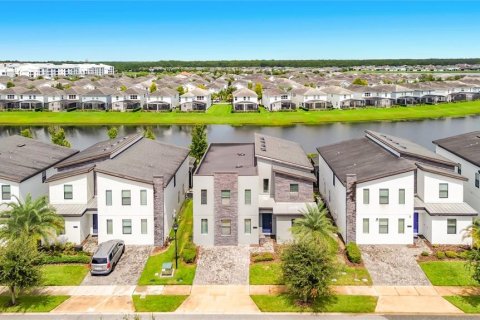 Casa en STOREY LAKE en Kissimmee, Florida 8 dormitorios, 399.76 m2 № 2376821